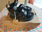 닥터마틴(DR.MARTENS) 블레어 샌들 유광블랙 24192001 후기