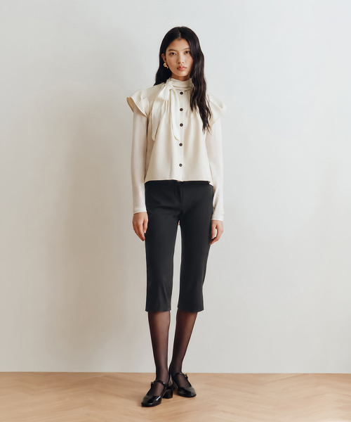 Single-Flap Wool Capri Pants, Charcoal