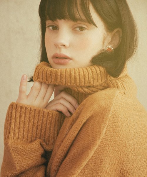 하케쉬(HACKESCH) Loose Turtleneck Knit_Camel - 53,100원 | 무신사 스토어