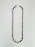 엘리오나(ELYONA) Sea Rock Single Layer Black Pearl Necklace