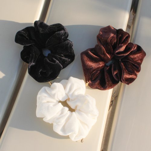 POSTLUDE - S VELVET SCRUNCHIE (3 COLORS)