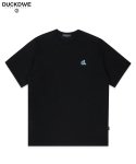 덕다이브(DUCKDIVE) 체커 이펙트 로고 티셔츠 블랙