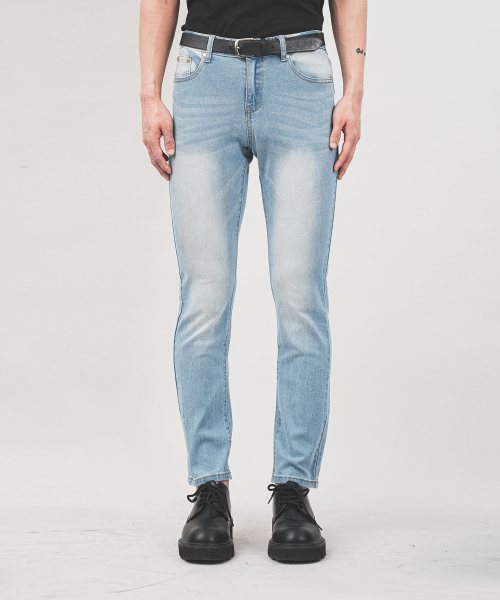 Classic Jeans White Washed Straight Slim Fit Light Blue Denim (1 COLOR / MEN) [LIGHTBLUEDENIM]