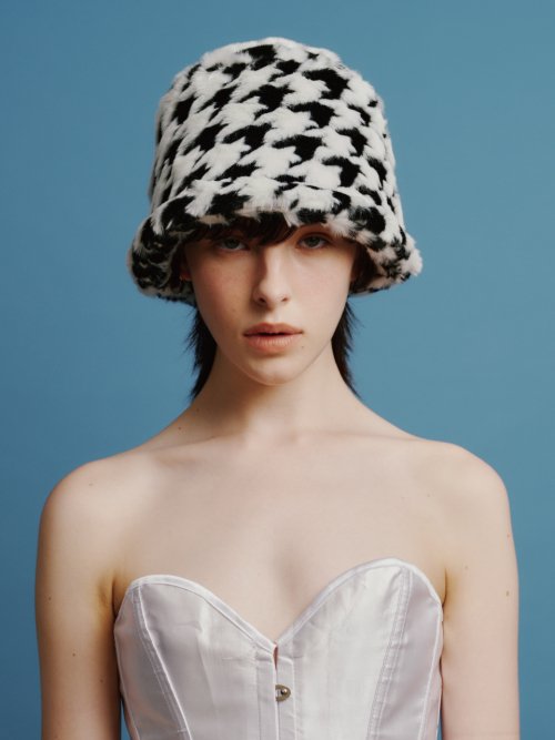 POESIEDAME - [Life PORTRAIT] Fur meatel hat in houndstooth check