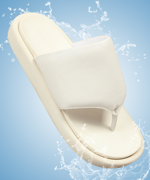 DOFFJASON - Grit Volume Leather Wide Flip Flop ECRU