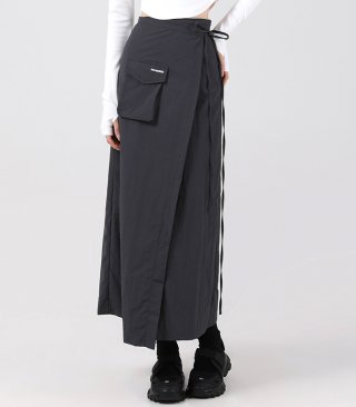 어반드레스(AVANDRESS) Greta Pocket Wrap Skirt CHARCOAL...