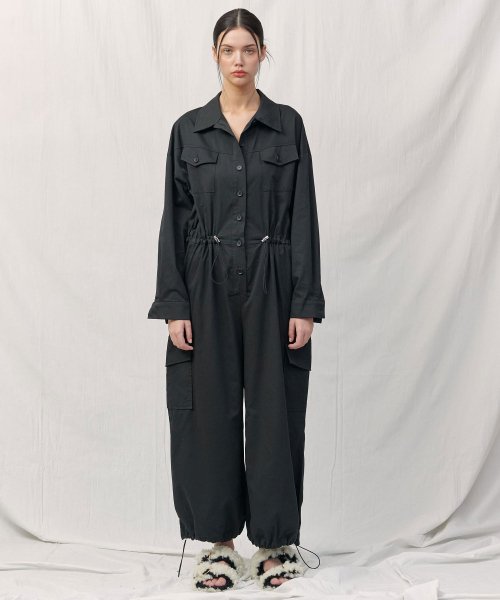 MUSINSA公式 MOIFAIRE POCKET CARGO JUMPSUIT BLACK