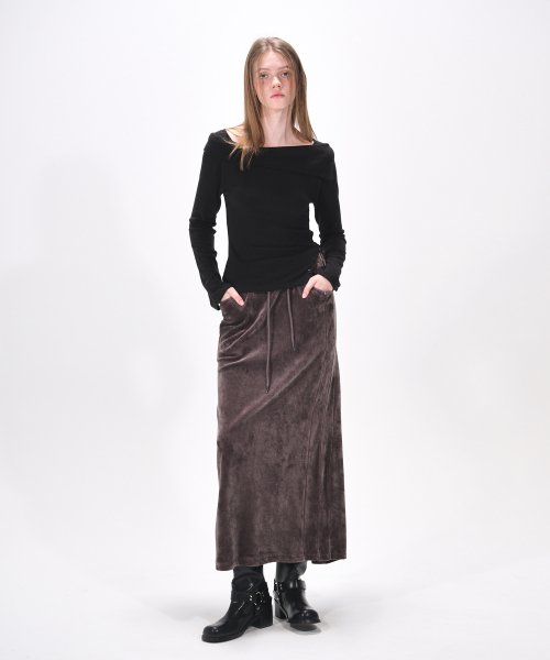 MUSINSA ETMON Velvet Banding Logo Skirt Wine Brown