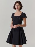 레티켓 스튜디오(LETQ STUDIO) 퍼피 미니 드레스, 블랙