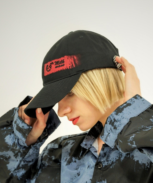 Musinsa Milk Wave Custom Painted Logo Ball Cap Black X Red