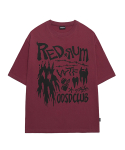오드스튜디오(ODDSTUDIO) 레드럼 그래픽 오버핏 티셔츠 - PLUM RED