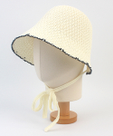 유니버셜 케미스트리(UNIVERSAL CHEMISTRY) Edge Ivory Strap Bonnet Hat 여름버킷햇