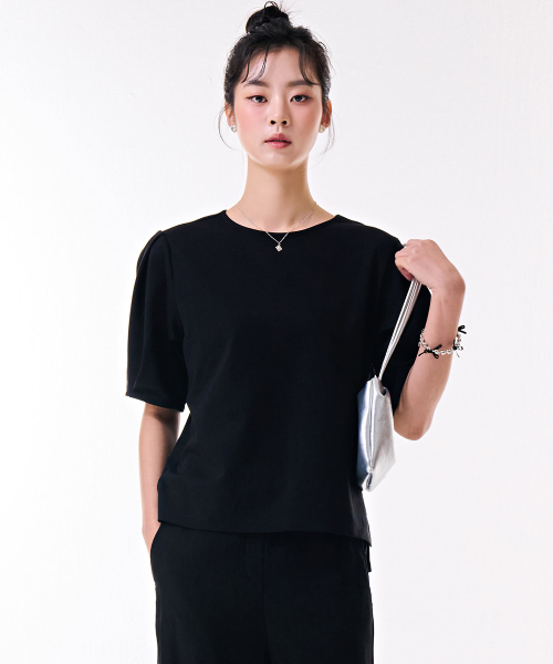 Musinsa Chasecult Female Sleeve Transformed Half Length T Shirt