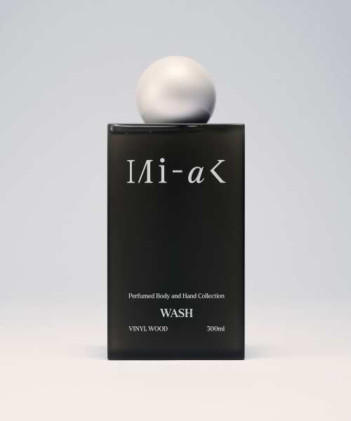 MIHAK VINYL WOOD Perfumed Body & Hand Wash 300ml
