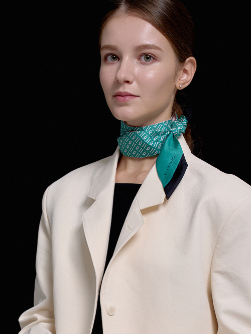 Della Chain Petit Slim Silk Scarf Emerald