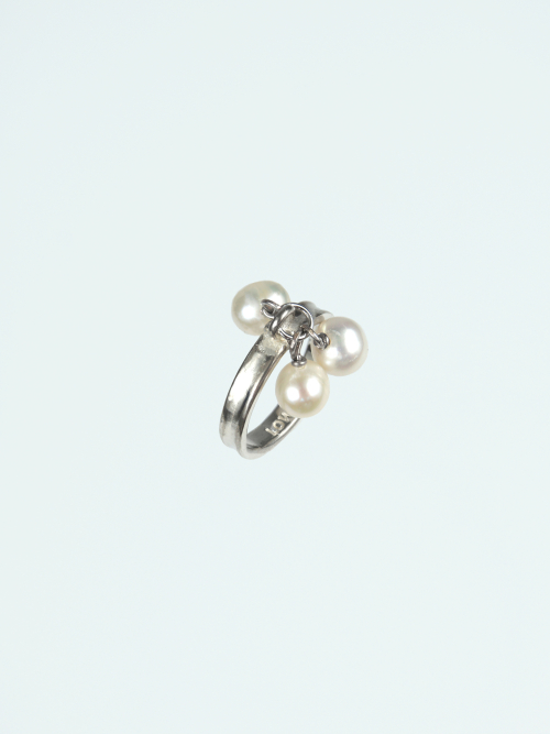 Tree pearls silver ring