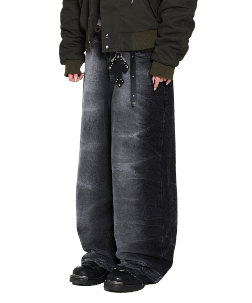 Side Wrinkle Washed Denim Pants (Black)