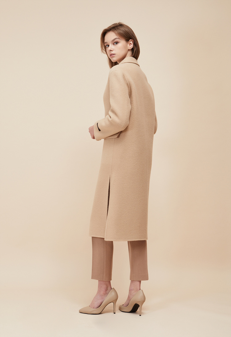 룩캐스트(LOOKAST) BEIGE HANDMADE GOLD RING COAT