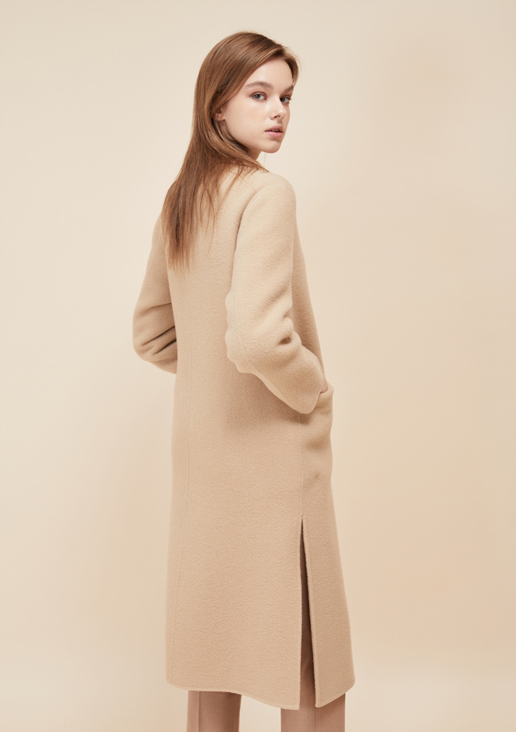 룩캐스트(LOOKAST) BEIGE HANDMADE GOLD RING COAT