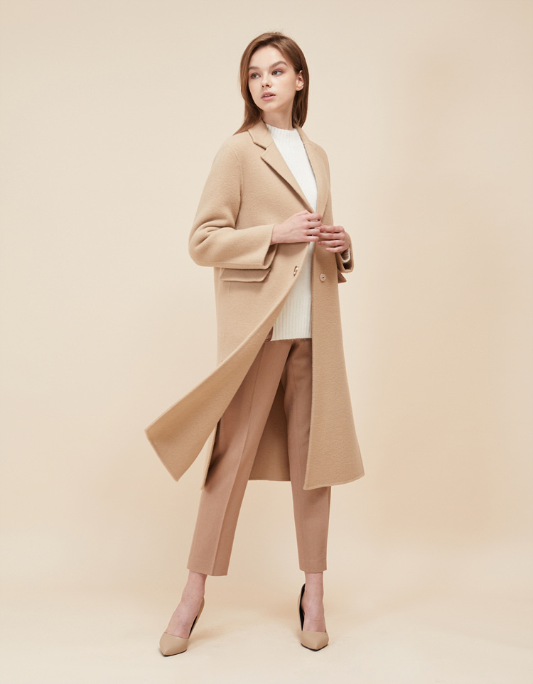 룩캐스트(LOOKAST) BEIGE HANDMADE GOLD RING COAT