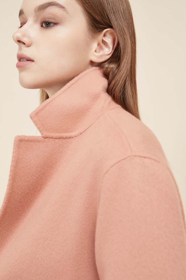 룩캐스트(LOOKAST) PINK CASHMERE HANDMADE GOLD RING COAT
