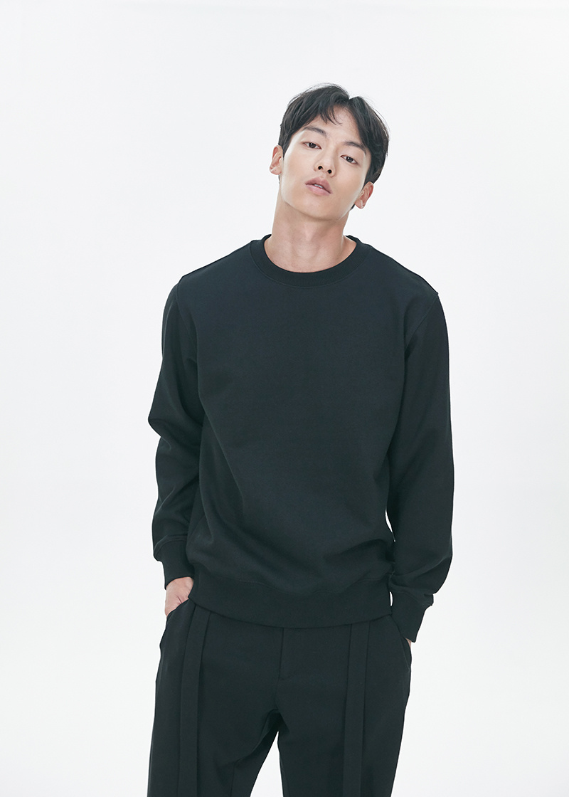 로맨틱 파이어리츠(ROMANTICPIRATES) NEW SOLID SWEATSHIRT(BLACK) - 37,000 | 무신사 스토어