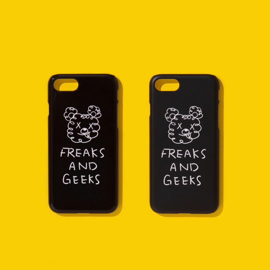 프릭스 앤 긱스(FREAKS AND GEEKS) 커리 베어 케이스 블랙 - 19,500원 | 무신사 스토어