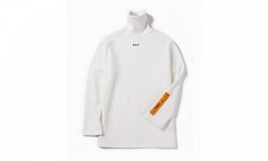 색(SAC) MINI LOGO TURTLE NECK WHITE
