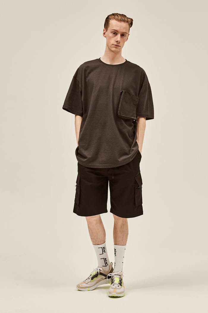 데드엔드(DEADEND) BLACK CARGO ZIPPER SHORT PANTS