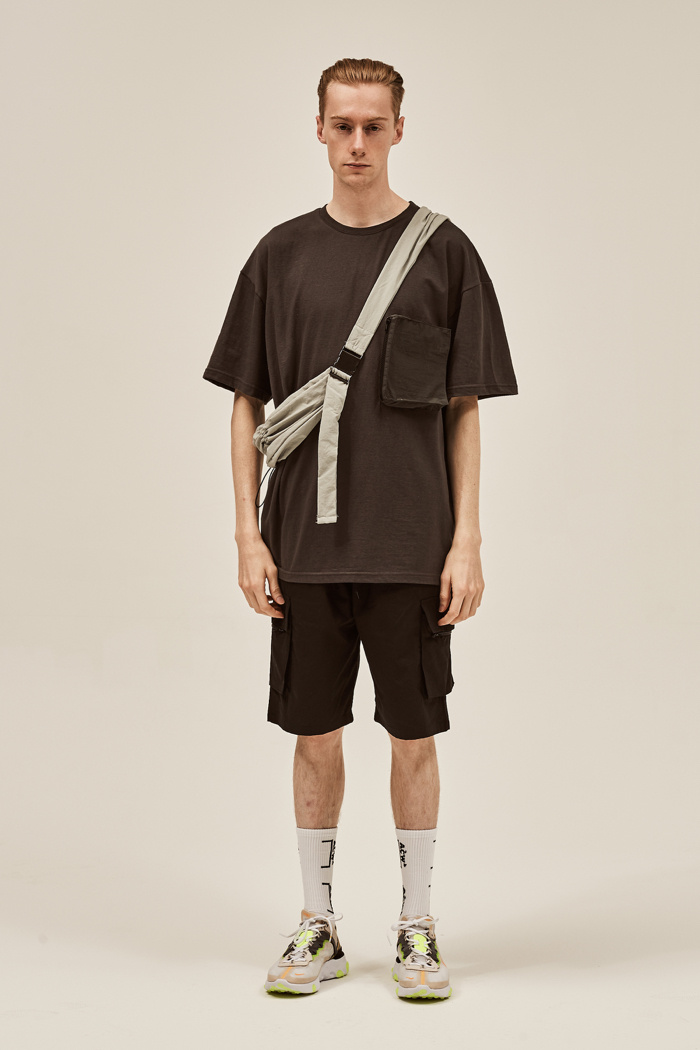 데드엔드(DEADEND) BLACK CARGO ZIPPER SHORT PANTS