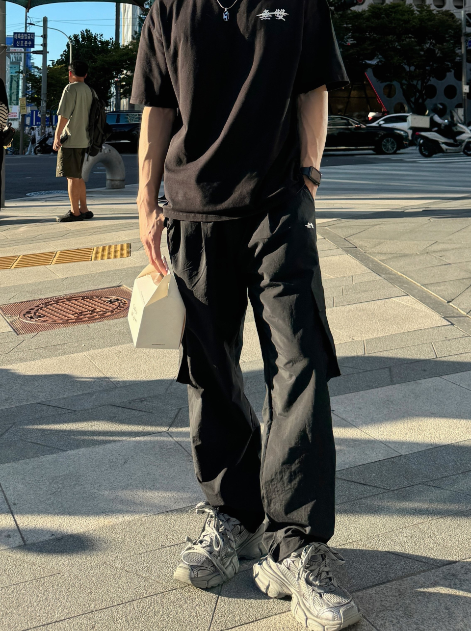 무쌍 오버핏 반팔과 무쌍 카고바지의 조합