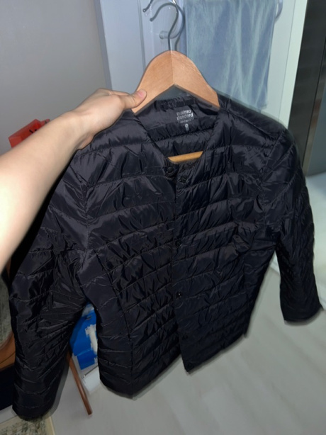 무신사 스탠다드(MUSINSA STANDARD) 우먼즈 트랜스폼 라운드 넥 라이트 다운 재킷 [블랙] 후기