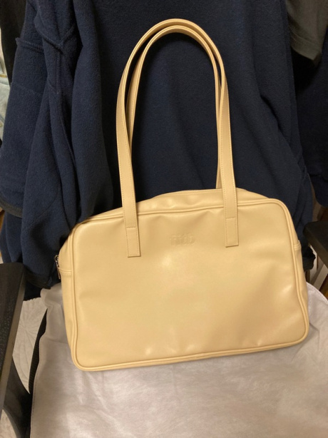 필인더블랭크(FILLINTHEBLANK) Trapezoid Shoulder Bag (beige) 후기