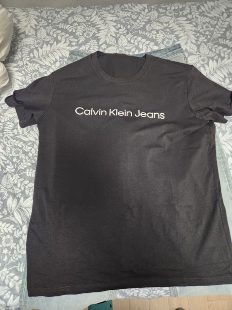 캘빈클라인 진(CALVIN KLEIN JEANS) 5color 남 레귤러핏 인스티튜셔널 로고 반팔 티셔츠 (화이트,블랙,미드그레이,그레이,베이지) J321612 후기