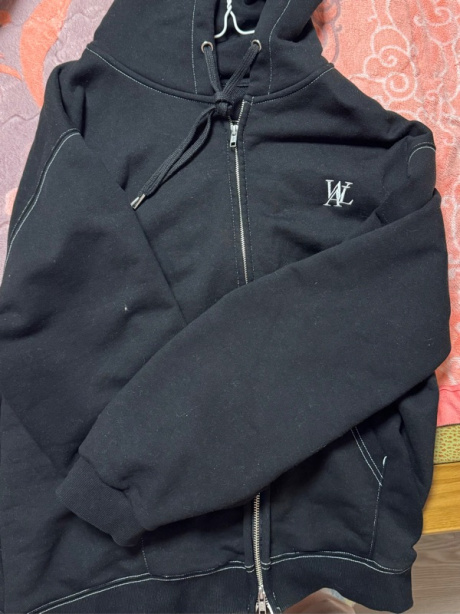 우알롱(WOOALONG) Signature stitch hood zip-up - BLACK 후기