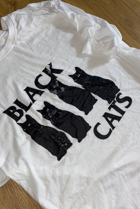 비바스튜디오(VIVASTUDIO) BLACK CAT TEE [WHITE] 후기
