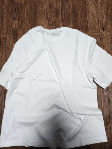 무신사 스탠다드(MUSINSA STANDARD) 릴렉스 핏 크루 넥 반팔 티셔츠 2 [화이트] 후기