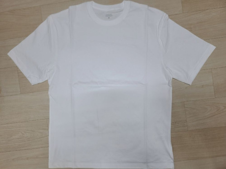 무신사 스탠다드(MUSINSA STANDARD) 릴렉스 핏 크루 넥 반팔 티셔츠 2 [화이트] 후기