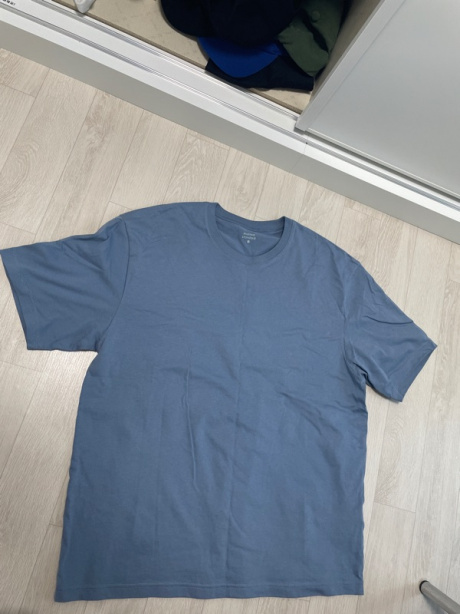 무신사 스탠다드(MUSINSA STANDARD) 릴렉스 핏 크루 넥 반팔 티셔츠 2 [페이드 블루] 후기