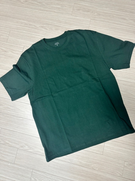 무신사 스탠다드(MUSINSA STANDARD) 릴렉스 핏 크루 넥 반팔 티셔츠 2 [딥 그린] 후기