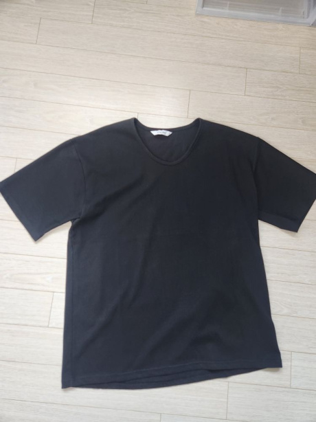 르마드(LEMARD) U넥 실켓 세미오버핏 티셔츠 - 블랙 후기