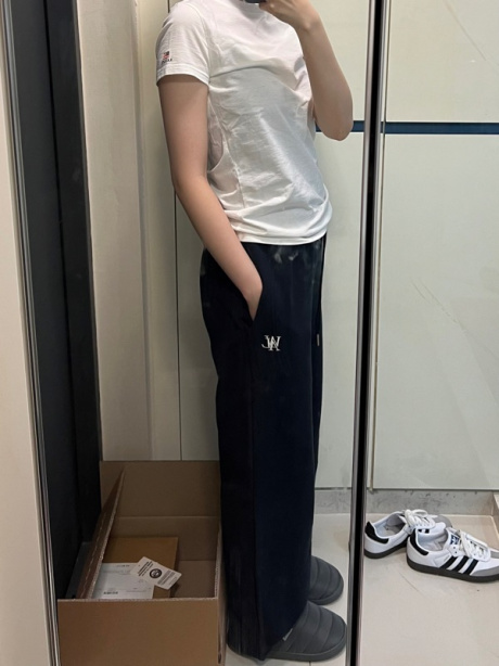 우알롱(WOOALONG) Signature relax wide pants - NAVY 후기