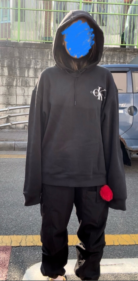 캘빈클라인 진(CALVIN KLEIN JEANS) 남녀공용 블랙 릴렉스핏 스몰 모노그램 로고 기모 후디 J400215 BEH 후기
