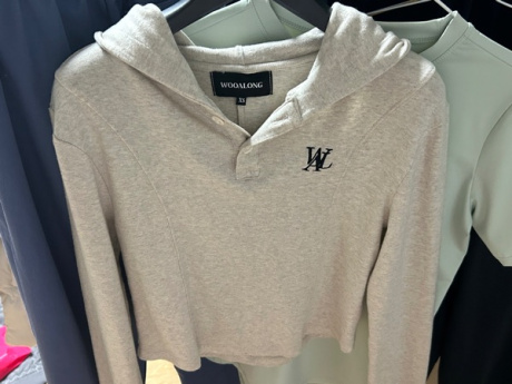 우알롱(WOOALONG) Slim soft warmer hood T-shirt - OAT MEAL 후기