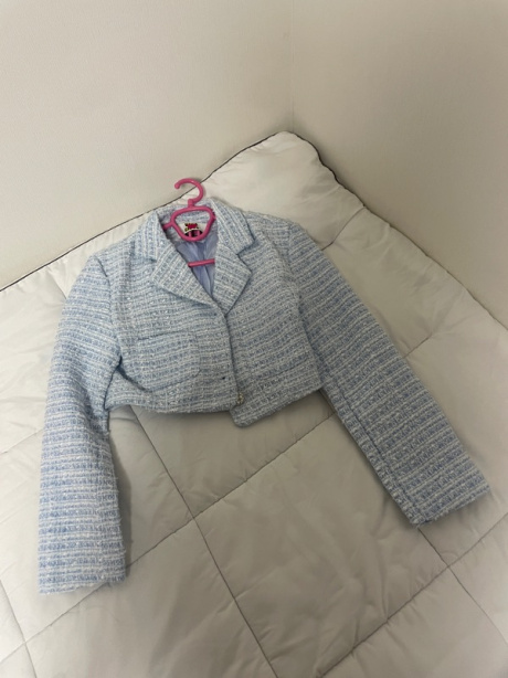 어반드레스(AVANDRESS) Jenny Tweed Crop Jacket SKYBLUE 후기