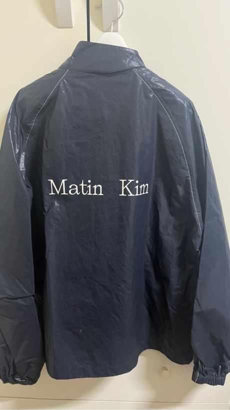 마뗑킴(MATIN KIM) MATIN KIM LOGO COATING JUMPER IN NAVY 후기