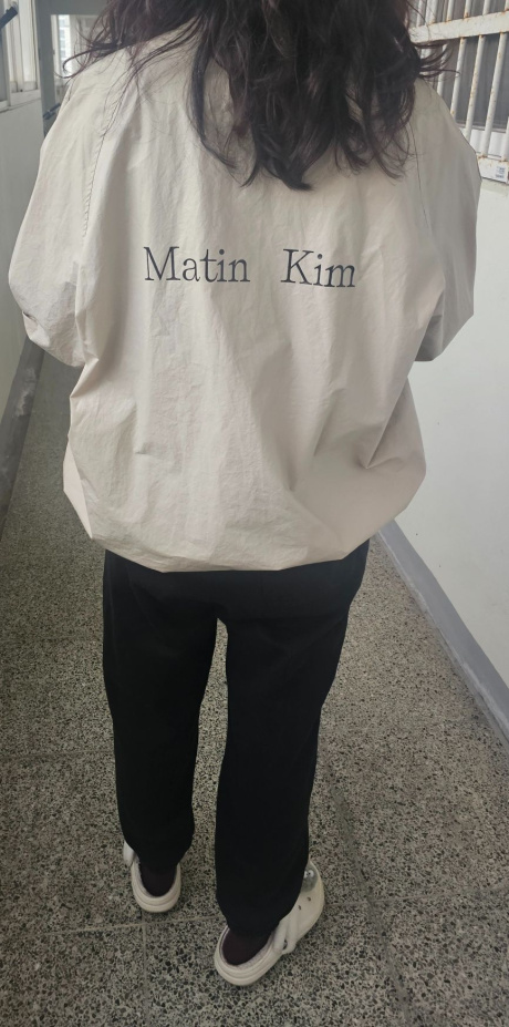마뗑킴(MATIN KIM) MATIN KIM LOGO COATING JUMPER IN BEIGE 후기