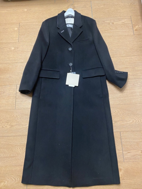 아위(AHWE) Tailored 3-Button Long Coat_BLACK 후기