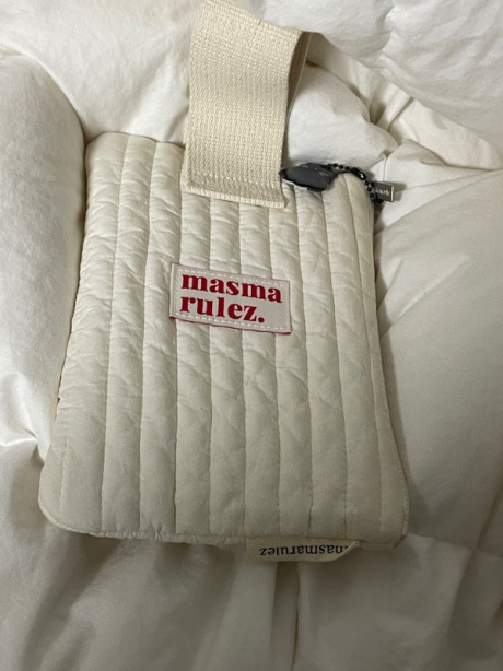 마스마룰즈(MASMARULEZ) Strap pouch _ Stitched cotton Ivory 후기