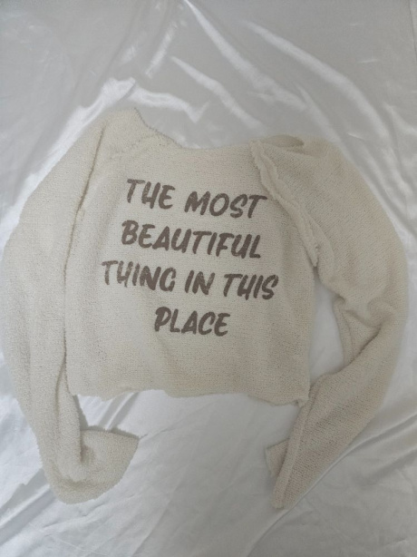 썸플레이스(SOME PLACE) 루즈핏 보트넥 크롭 니트 그래픽 슬리브 스웻 티셔츠 후기